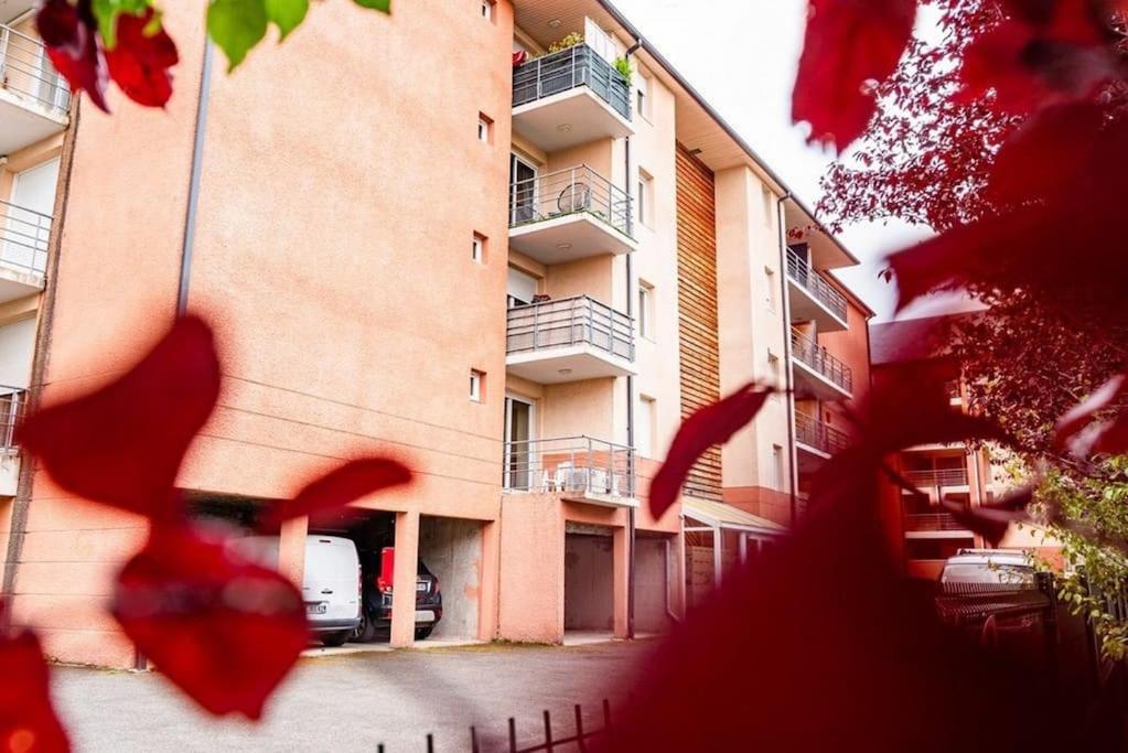 Lourde Center Apartment 3 Bed With Parking Lourdes Exteriör bild