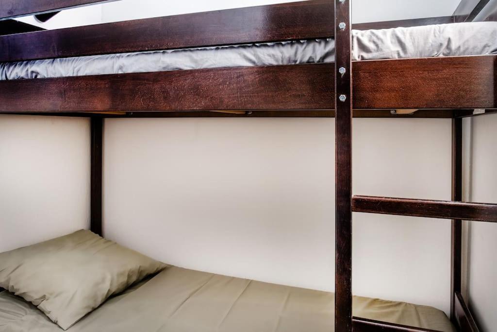 Lourde Center Apartment 3 Bed With Parking Lourdes Exteriör bild