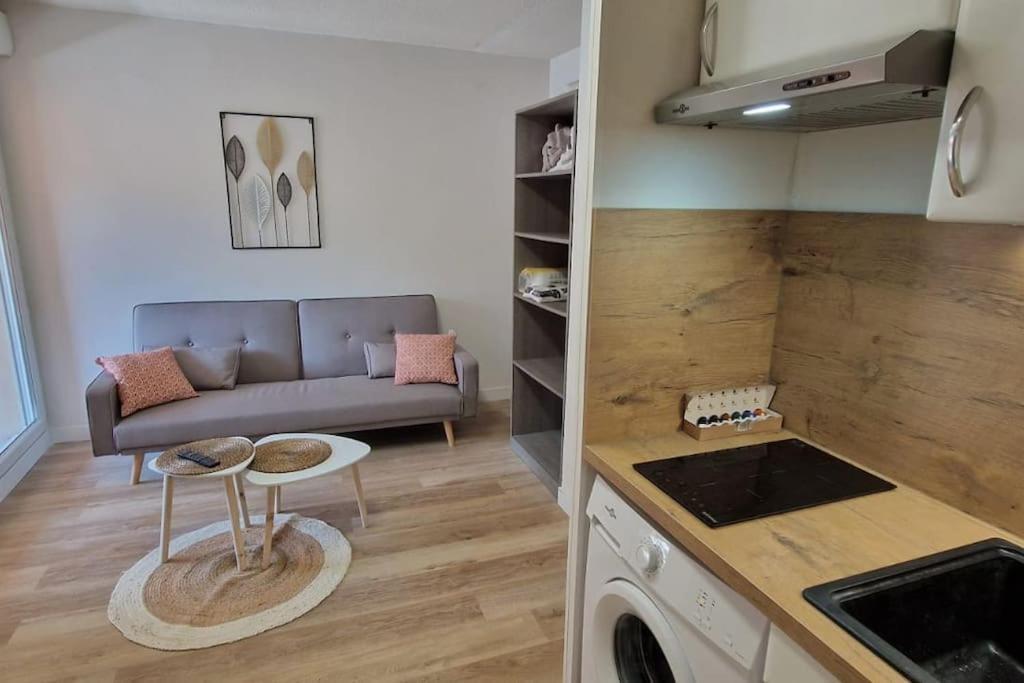 Lourde Center Apartment 3 Bed With Parking Lourdes Exteriör bild